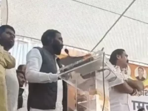 विधायक बोले- कलेक्टर यहां होते तो हम भी लाठी मारते:शहडोल में 12वीं के छात्र की पिटाई पर कांग्रेस का प्रदर्शन; कहा-अफसरों को बनाया लठैत