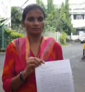 विधवा ने रिश्तेदारों पर लगाया चोरी और कब्जे का आरोपः