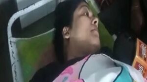 दूसरी पत्नी के साथ कार से जा रहे पति ने पहली पत्नी पर चढ़ा दी कार, शहडोल जिला अस्पताल में भर्ती