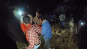 उमरिया में दर्दनाक हादसा: घोरचत्र नदी की पुलिया के पास अनियंत्रित होकर पलटा ट्रैक्टर, घर लौट रहे चालक की मौत